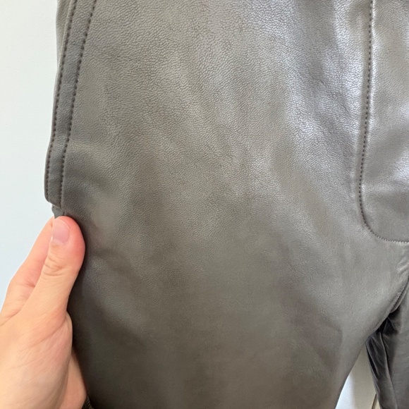 Aritzia Wilfred Modern Leather Cargo Pants - Picture 3 of 3